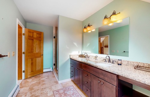 Winhall House | Charming home with mountain-view, sauna, hot tub, pool table, & washer/dryer