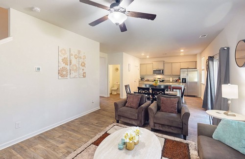 Port Wentworth House | Charming home with pool, patio, dog-friendly space & near the beach