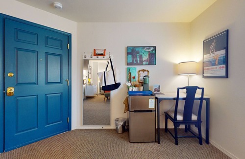 Port Townsend Apartment | Charming hotel suite just steps away from Downtown Port Townsend