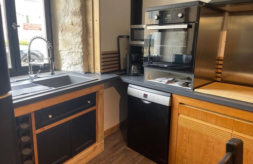 Chemire-en-Charnie Cottage | Charming house near Charnie Forest, sleeps 8