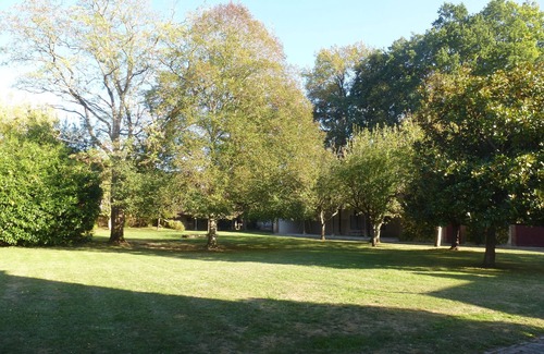 Maintenon House | Charming house * for 8-15 people, near train station, town center, golf course