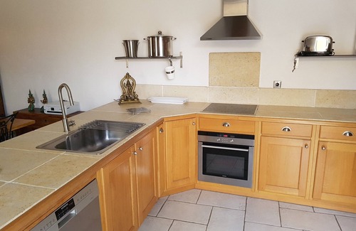 Lancon-Provence Other | Charming house, air-conditioning, 10km beach, heated swimming pool not overlooked