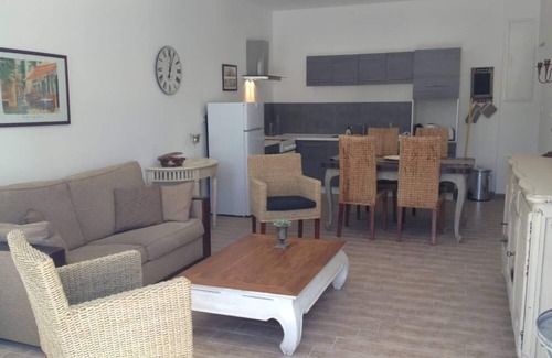 Sanary-sur-Mer House | charming house in dead end near beach and town center