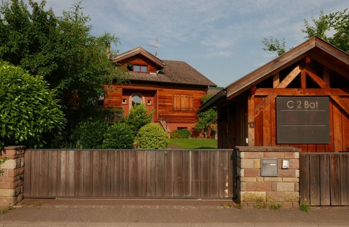 Orschwihr Ski Chalet | Charming house in a garden in the heart of Alsace near Colmar