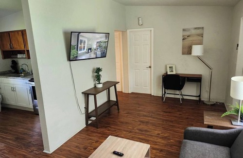 Southwest Coconut Grove Apartment | Charming House in Coconut Grove w. Parking spot, Charming House in Coconut Grove w. Parking spot