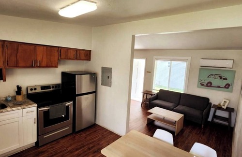 Southwest Coconut Grove Apartment | Charming House in Coconut Grove w. Parking spot, Charming House in Coconut Grove w. Parking spot