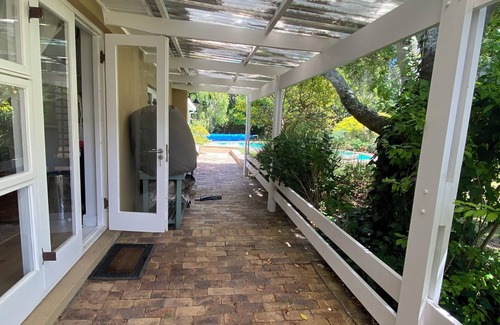 Constantia House | Charming house in Constantia with pool and garden