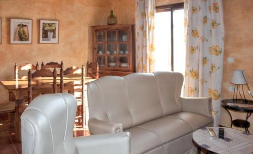 Estepa House | Charming House in Estepa with Mountain View