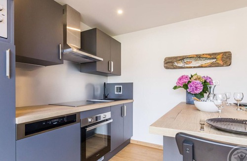 Jullouville Cottage | Charming house in Jullouville with garden and terrace