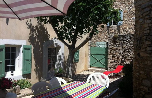 Poulx House | Charming house in Provencal village 10mn Nimes