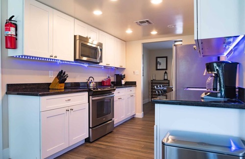 Raskin Estates House | Charming House near Kierland, Pool Heater, Hot Tub