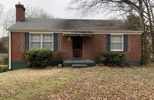 West Meade House | Charming house on Hwy 100