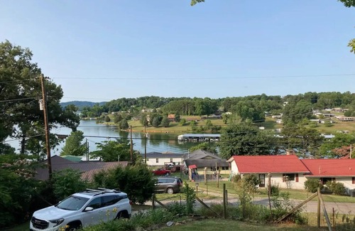 Rutledge House | Charming house on deep water cove and amazing viewsnn