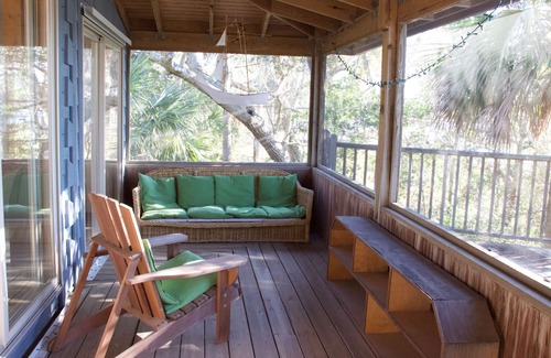 Isle of Palms House | Charming House on Private Goat Island ➺ Nature lovers. Accessible only by boat.