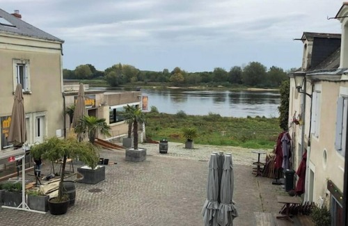 Denee House | Charming house overlooking the Loire