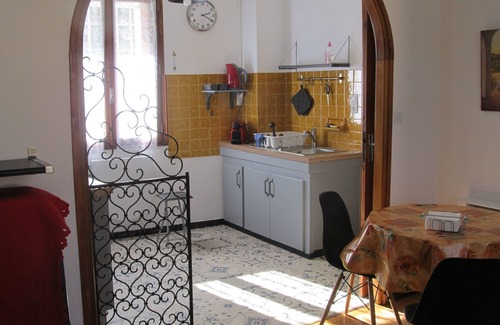 Sablet House | Charming house, village center garden view