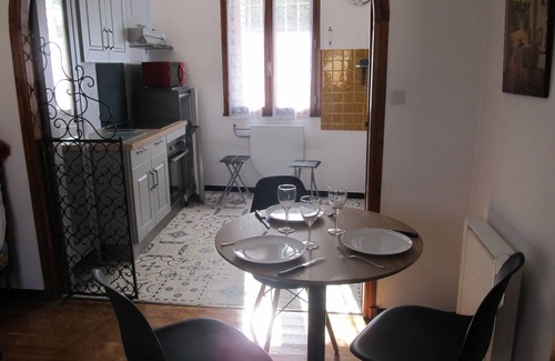 Sablet House | Charming house, village center garden view
