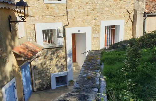 Sablet House | Charming house, village center garden view