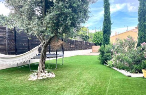 Aix-en-Provence House | Charming house with swimming pool & pétanque - 6 people