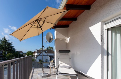 Asterstein House | ★ Charming house w/Netflix/balcony/patio/garden ★