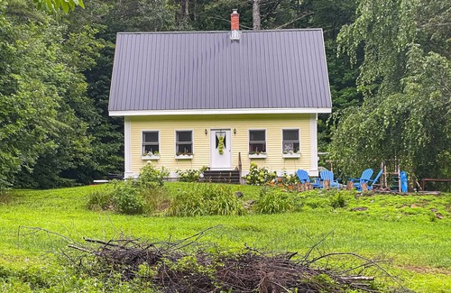 Grafton House | Charming house w/peaceful yard, close to village & recreation, kitchen, w/d