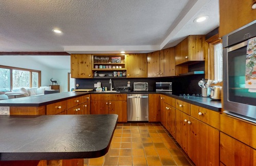 West Hartford House | Charming house w/privacy, bbq, seasonal balcony, hammock, fire pit, w/d, wifi
