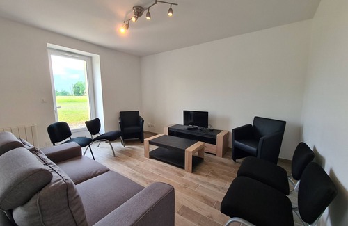 Montierchaume Cottage | Charming House with Garden, Near Châteauroux & Sports Center