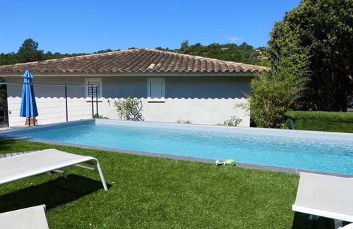 Porto-Vecchio House | Charming house with swimming pool near beach and shops.