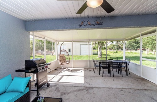 St. Cloud House | Charming house with AC and WiFi