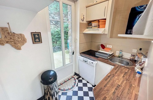 Jullouville-les-Pins House | Charming House with Garden, 100m from Beach and Shops in Jullouville