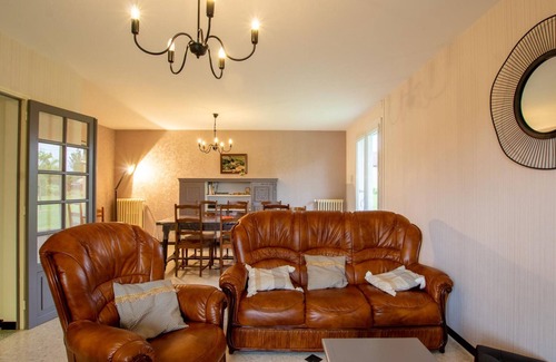 Agonac Cottage | Charming House with Large Garden, Fireplace & Baby Equipment near Périgueux