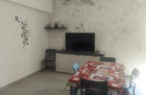 Arenella Apartment | Charming House with Pool in Arenella, Air Conditioning