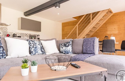 Pontorson Cottage | Charming house with shared pool in Pontorson center