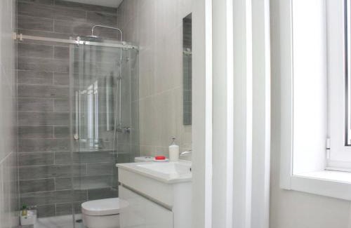 Vila Nova de Famalicao House | Charming house with shared pool in Requião + Enclosed garden