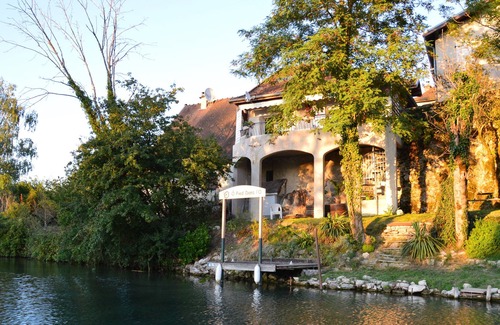 Chanaz Villa | Charming house with terrace, garden and pontoon, lake of Aix les Bains / Chambéry