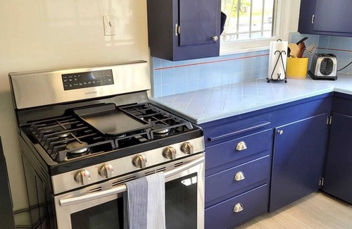 Harbor House | Charming house with WiFi in West Long Beach