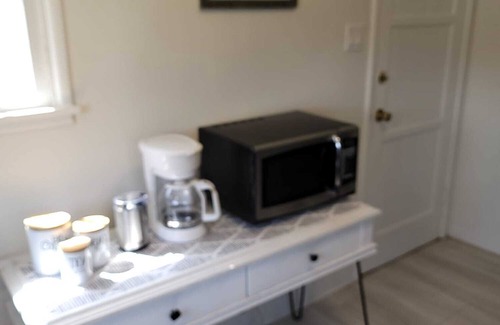 Harbor House | Charming house with WiFi in West Long Beach