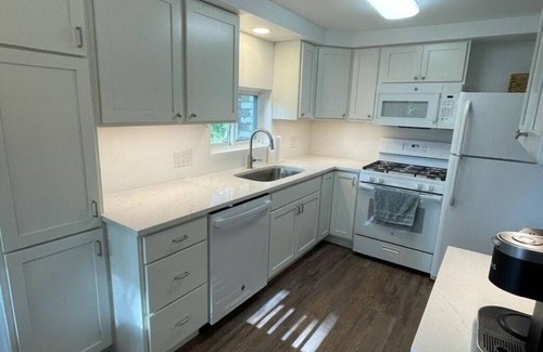 Sodus Point Cottage | Charming Island cottage with dock, accessible by car and boat