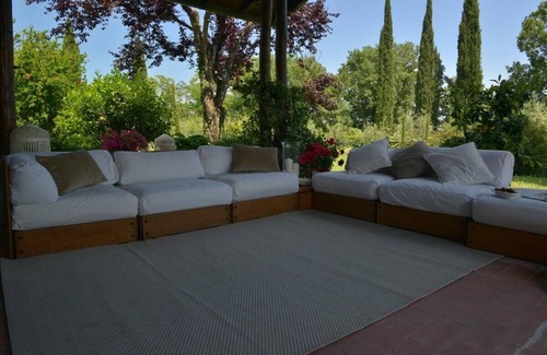 Terranuova Bracciolini Villa | Charming villa with private pool and hot tub Jacuzzi at the gates of Chianti