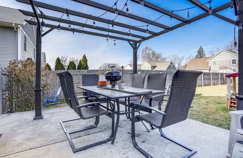 Kalamazoo House | Charming Kalamazoo Home w/Yard: 1 Mi to Downtown!