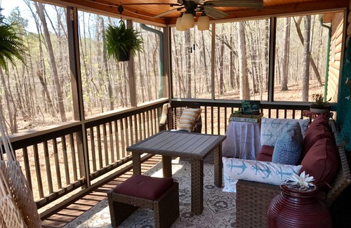 Serenity Bay House | Charming Keowee Lakeview Home - Near Clemson