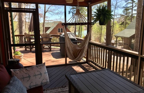 Serenity Bay House | Charming Keowee Lakeview Home - Near Clemson