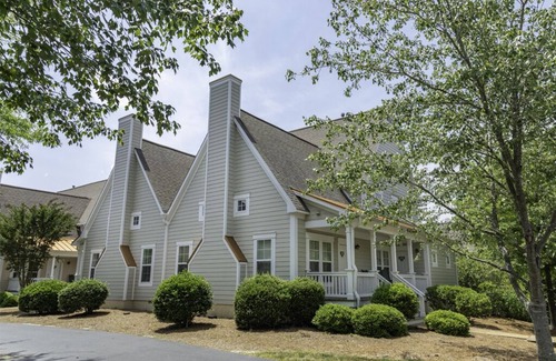 Lackey Cottage | Charming King's Creek 3 Bedroom Cottage