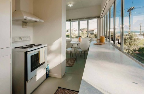 Oakura Villa | Charming Kiwi Bach Near Oakura Beach
