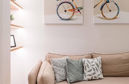 Barrio de La Latina Apartment | Charming La Almudena - Apartment in La Latina