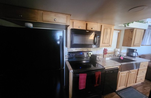 Gepp Cabin | Charming Lake Cabin featuring 1 Bedroom 1 Bathroom with a loft