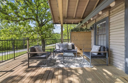 Indian Point Cabin | Charming Lake Cabin on Table Rock Lake – Minutes to Silver Dollar City