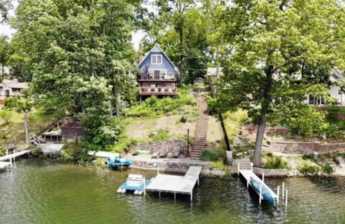 Syracuse Cottage | Charming lakefront cottage,private lake & dock, perfect secluded getaway