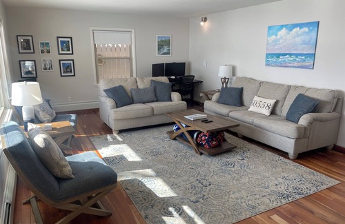 Crandon Cottage | Charming Lakefront Retreat in Crandon w/Private Dock