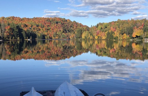 Lac-Superieur Cottage | Charming lakeside cottage with large deck and indoor sauna, 20 m to Tremblant